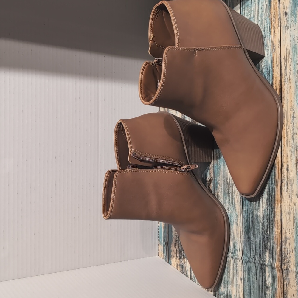 a.n.a Dutch Cognac Memory Foam  Ankle Boots Dark Tan New In Box Size 9.5